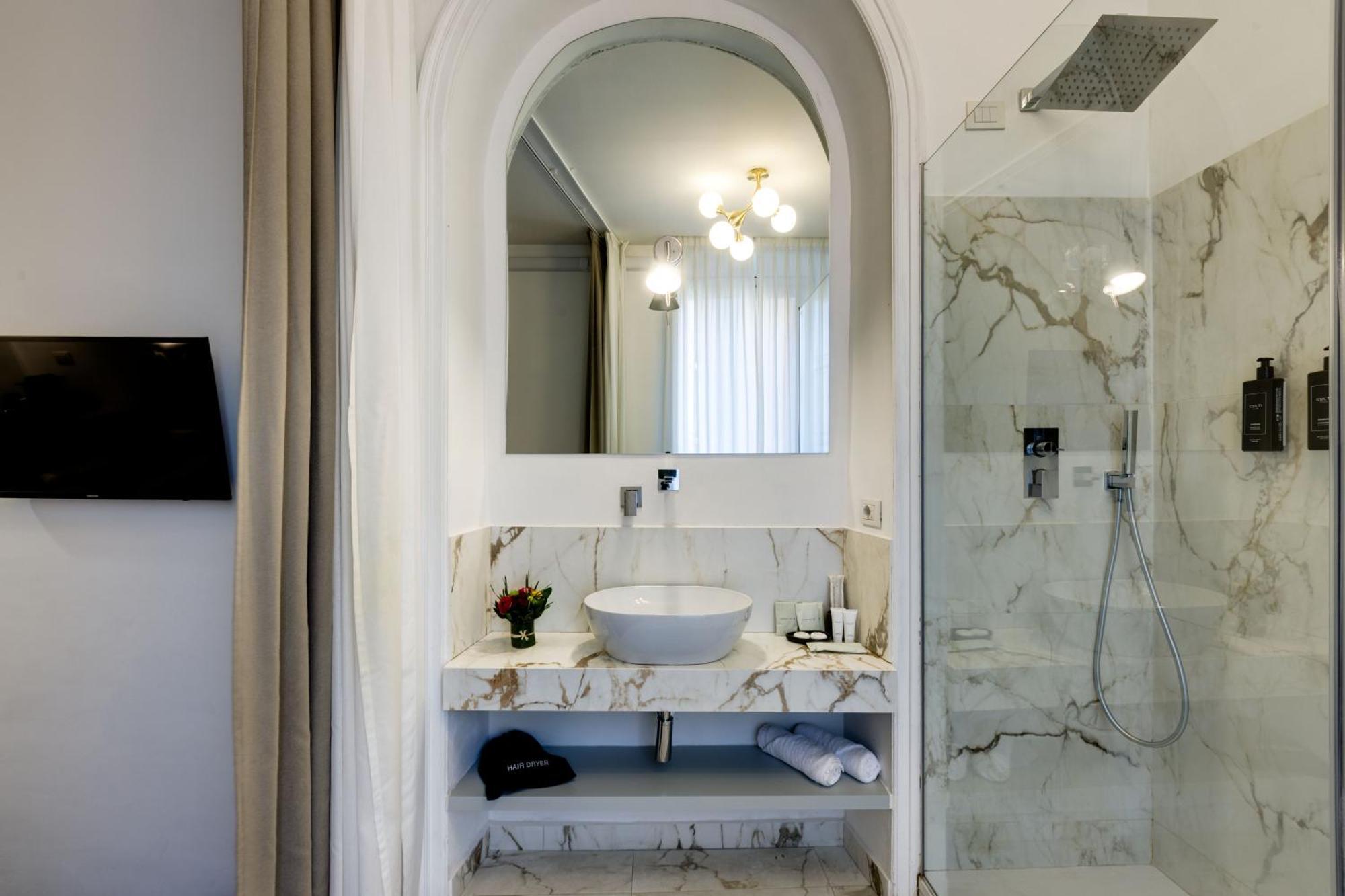 Piazza Farnese Luxury Suites Roma Exterior foto